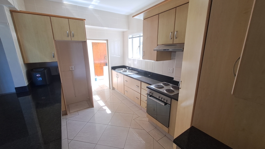 To Let 2 Bedroom Property for Rent in Summerstrand Eastern Cape